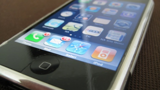 Lightning Review: Keeping Your iPhone? Clear Armor Apache-Grade Scratch Protector Reviewed (B.S. Alert)